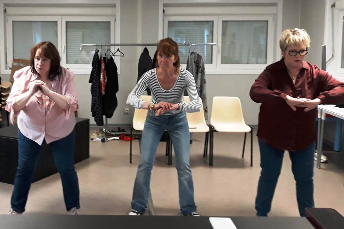 Et pendant ce Temps, Simone Veille !